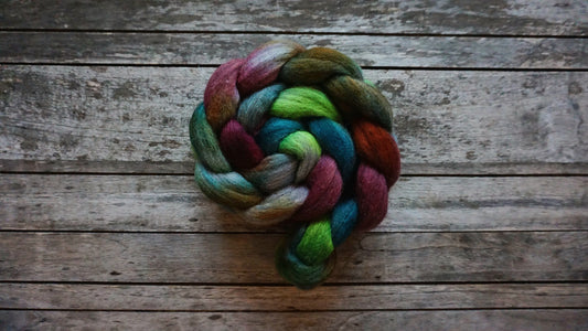 Sour Apple - Grey Corriedale Top